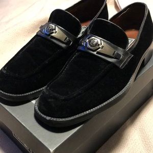 Men’s blk valor Versace slip-on hard bottom shoes
